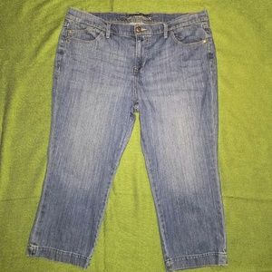 Old Navy Sweetheart Capri Jeans Capris 16